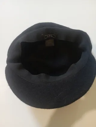 Basco donna Riotlily lana nero misura da 55 57 cm.