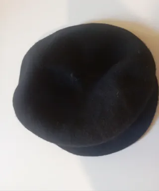 Basco donna Riotlily lana nero misura da 55 57 cm.