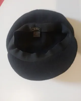 Basco donna Riotlily lana nero misura da 55 57 cm.