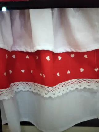 Copriforno 3 balze con fiocchi rossi e bianchi