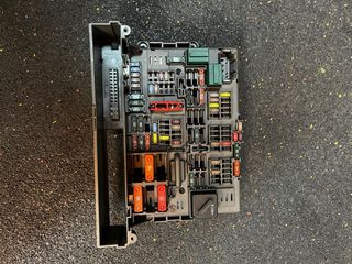 Caja Fusibles y Relés BMW 320D E91