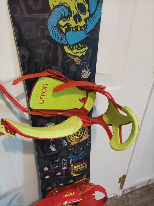 Tabla Snowboard Lib Ripper 140 con fijacione union