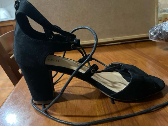 Zapatos Justfab Negros con tacones