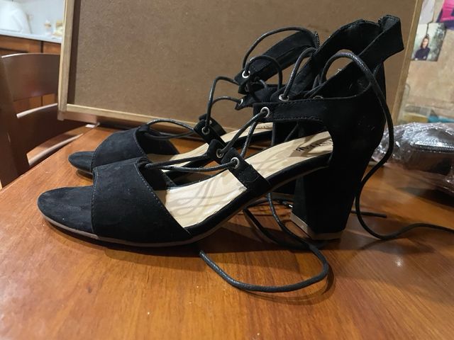 Zapatos Justfab Negros con tacones