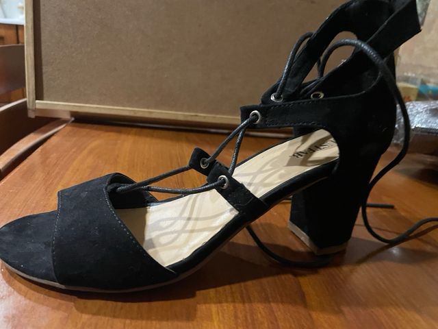 Zapatos Justfab Negros con tacones