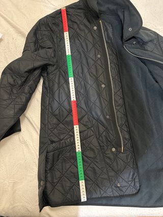 Cazadora Barbour acolchada azul marino