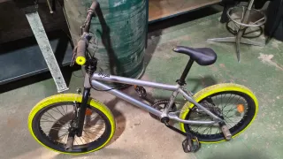 Bicicleta BMX Wipe 520 20 plateada