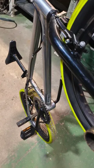 Bicicleta BMX Wipe 520 20 plateada