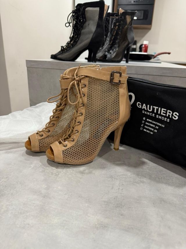 Tacones Gautiers Beige