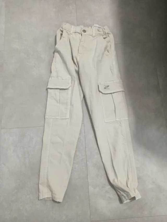 Pantalón cargo beige niño