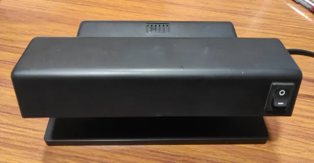 Detector de billetes falsos UV MD-188