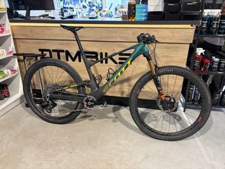 Cuadro Scott Spark RC 2022 + Horquilla Fox SC 34