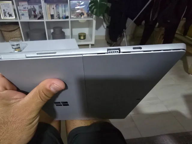 Microsoft Surface Pro 7+