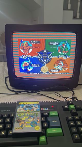 AMSTRAD CPC 464 TASTIERA ALTA + TV + CABLAGGIO