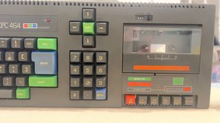 AMSTRAD CPC 464 TASTIERA ALTA + TV + CABLAGGIO