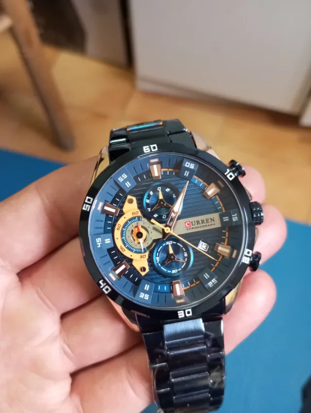 Reloj CURREN Cronógrafo Negro y Dorado