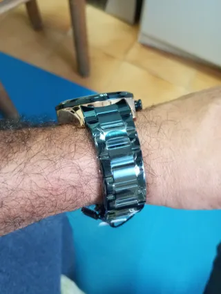 Reloj CURREN Cronógrafo Negro y Dorado