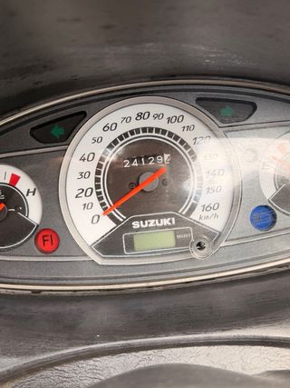 Suzuki Burgman 200 - 2010