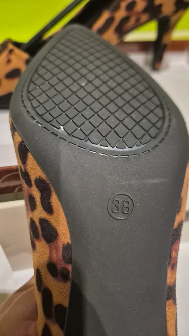 Zapatos de tacón leopardo talla 38
