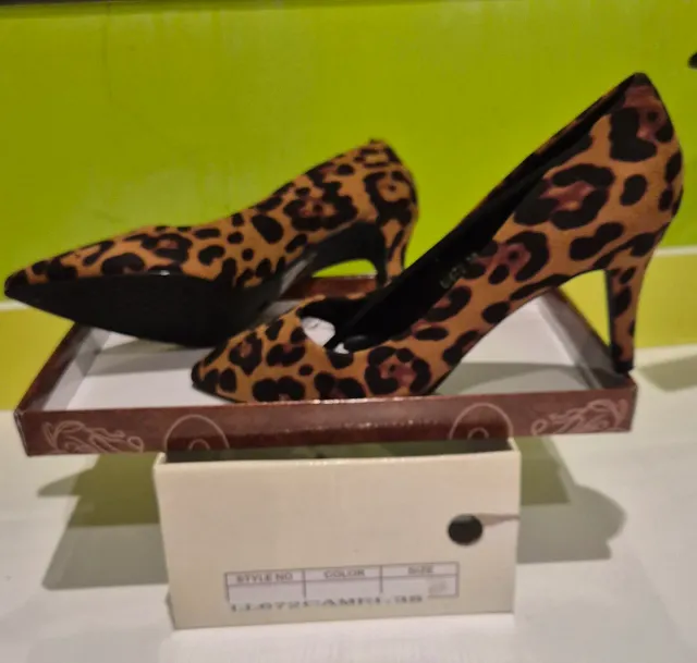 Zapatos de tacón leopardo talla 38