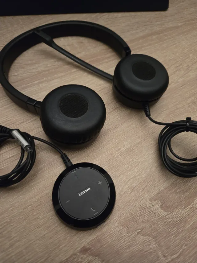 Cascos Lenovo Pro Wired Stereo VoIP Negros