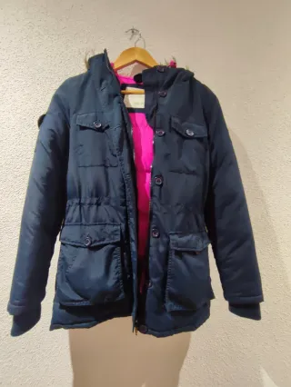 Abrigo calentito con capucha