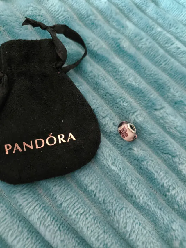 Pandora 4 Charm