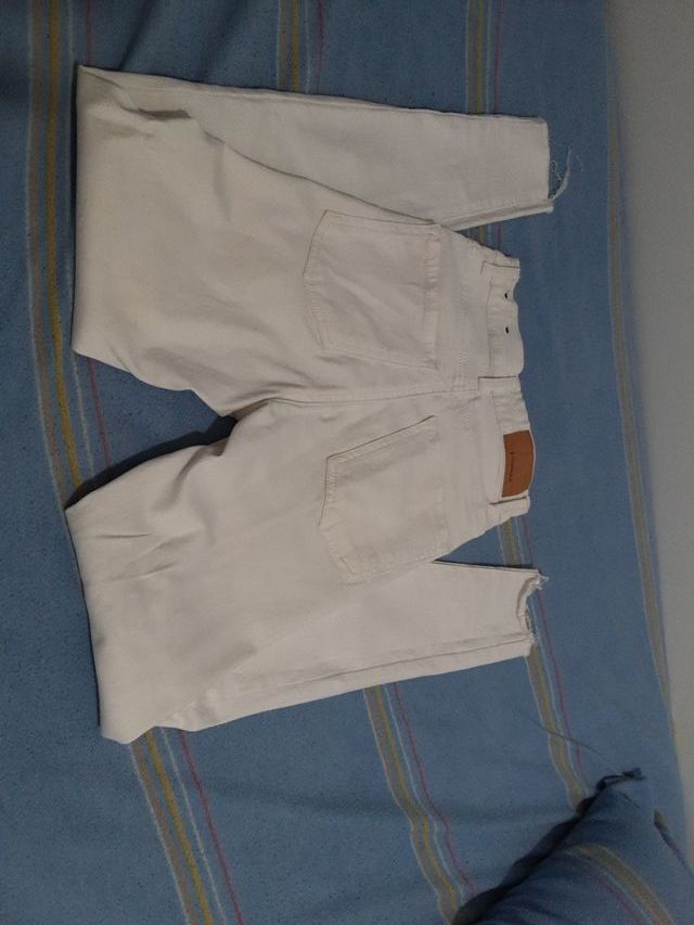 Pantalón Blanco Stradivarius Talla 32