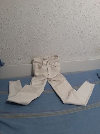 Pantalón Blanco Stradivarius Talla 32