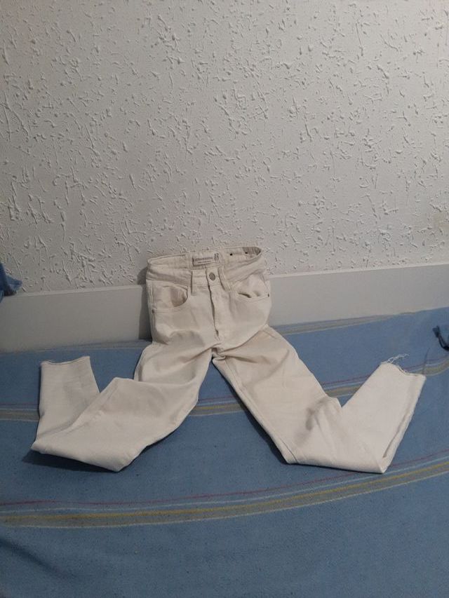 Pantalón Blanco Stradivarius Talla 32