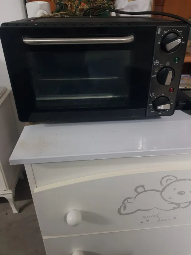 Forno elétrico pequeno