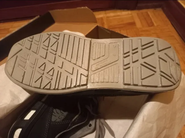 Calzado de seguridad U-Power negro/gris