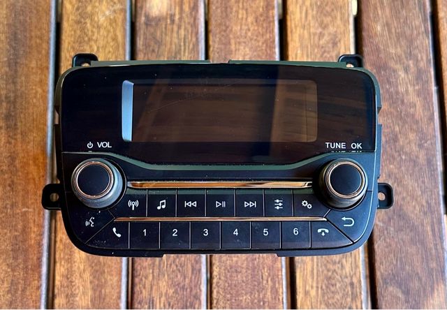 Sistema de audio radio con pantalla Ford Ka+ NUEVO