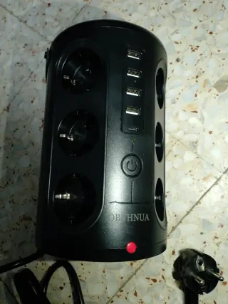 Regleta Torre USB y Enchufes