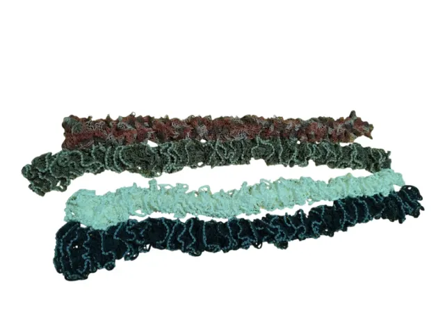 Bufandas de punto hechas a mano con volantes