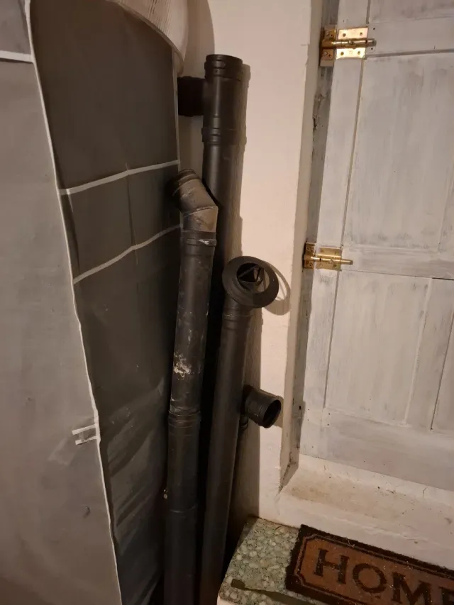 Estufa de pellets negra para 120m²