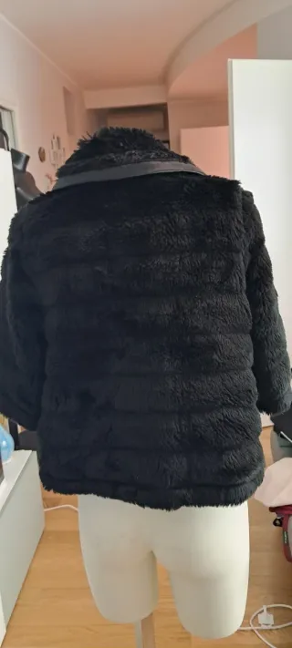 Pellicciotto nero