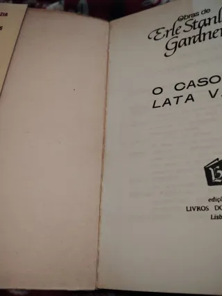 Livro de Mistérios Usado