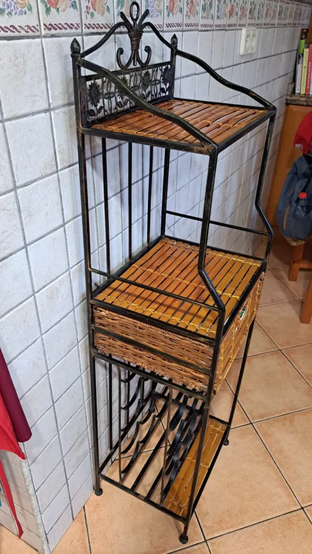 Botellero Forja y Madera con Cesta