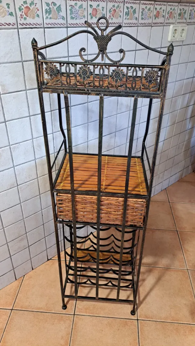 Botellero Forja y Madera con Cesta
