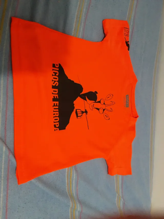 Camiseta Nike Picos de Europa Talla 7-8 años