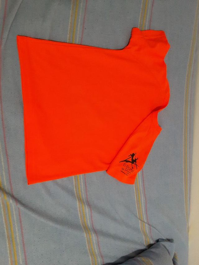 Camiseta Nike Picos de Europa Talla 7-8 años