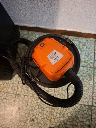 Aspiracenere arancione e nero