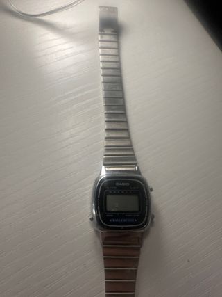 Reloj Casio Digital Plata y Negro