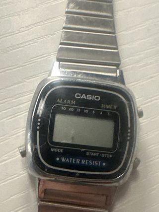 Reloj Casio Digital Plata y Negro