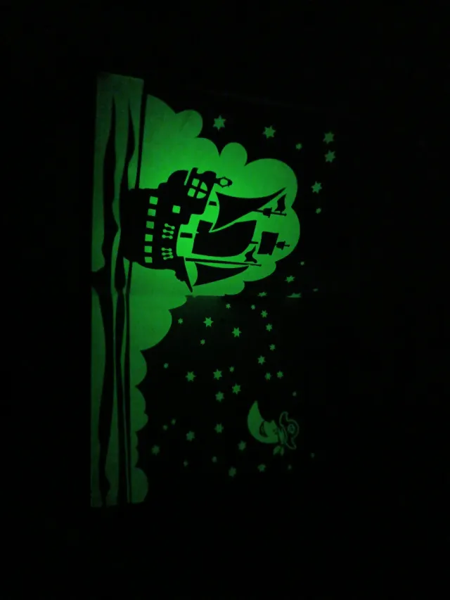 Los piratas: Cuento para leer a oscuras