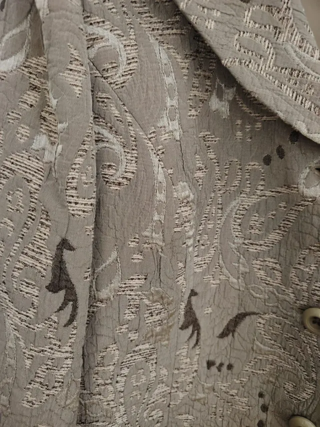 Conjunto chaqueta y falda estampado