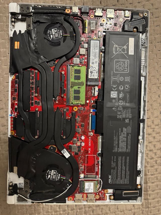 Asus TUF Dash F15 - Bianco