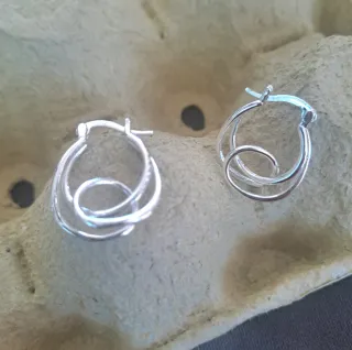 Pendientes Aro Plata Diseño Entrelazado