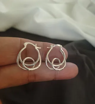 Pendientes Aro Plata Diseño Entrelazado